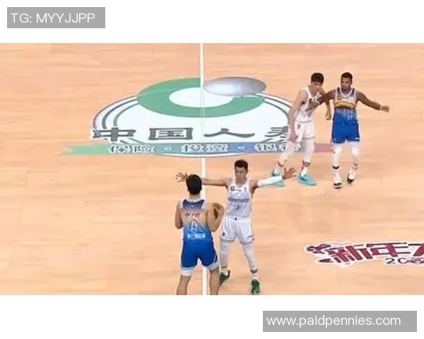 半决赛轻松进行全场仅一违体无技术犯规展现高水平对抗